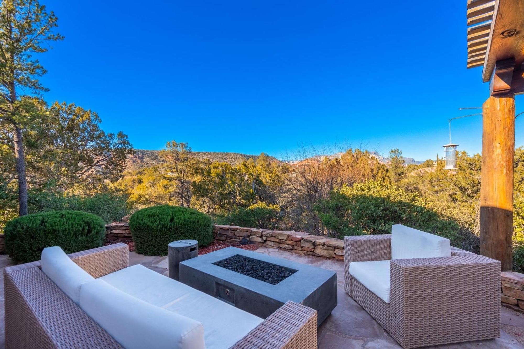 Holiday home Modern Secluded With Amazing Views Hot Tub Casita *